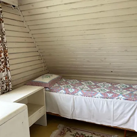 Pensjonat Aliise Garden Guesthause Parnawa