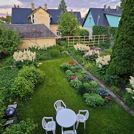 Gasthuis Aliise Garden Guesthause